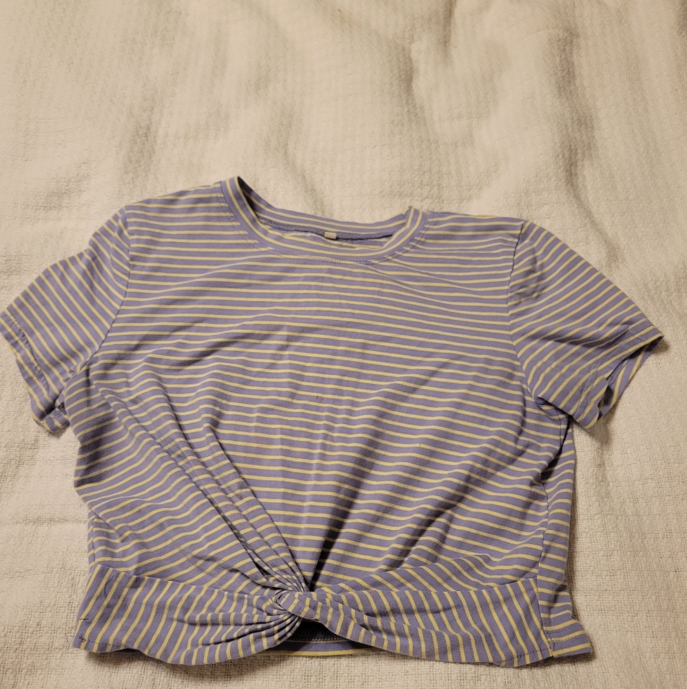 SHEIN PURPLE/YELLOW CROPPED TEE